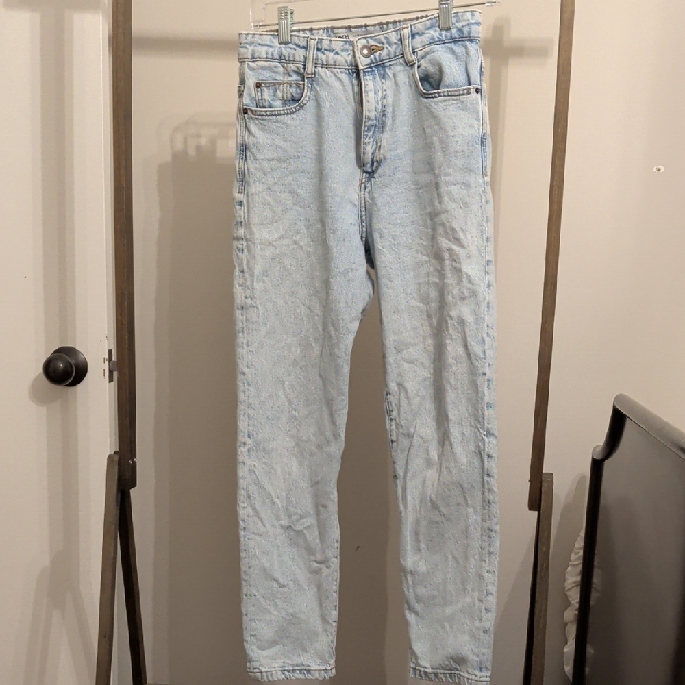 Zara Women's Light Wash High Waist Jeans